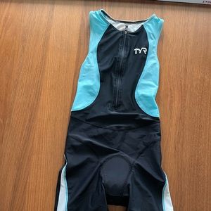 TYR Women Medium triathlon Tri Suit